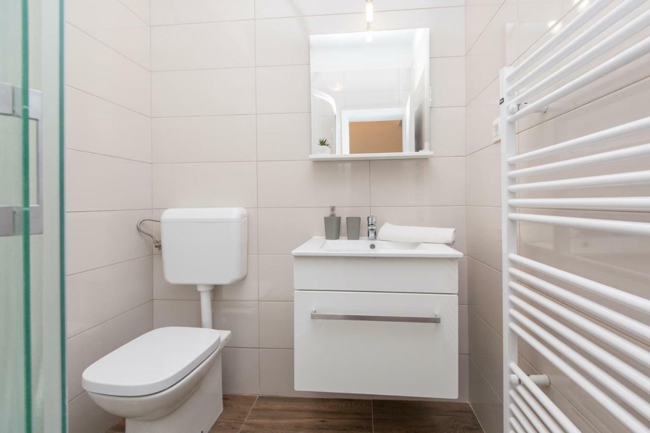 Apartments Cekada 拉宾 外观 照片